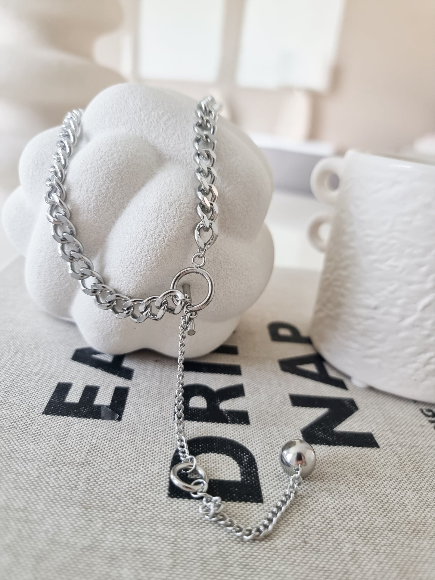 Collier chaîne pendentif boule