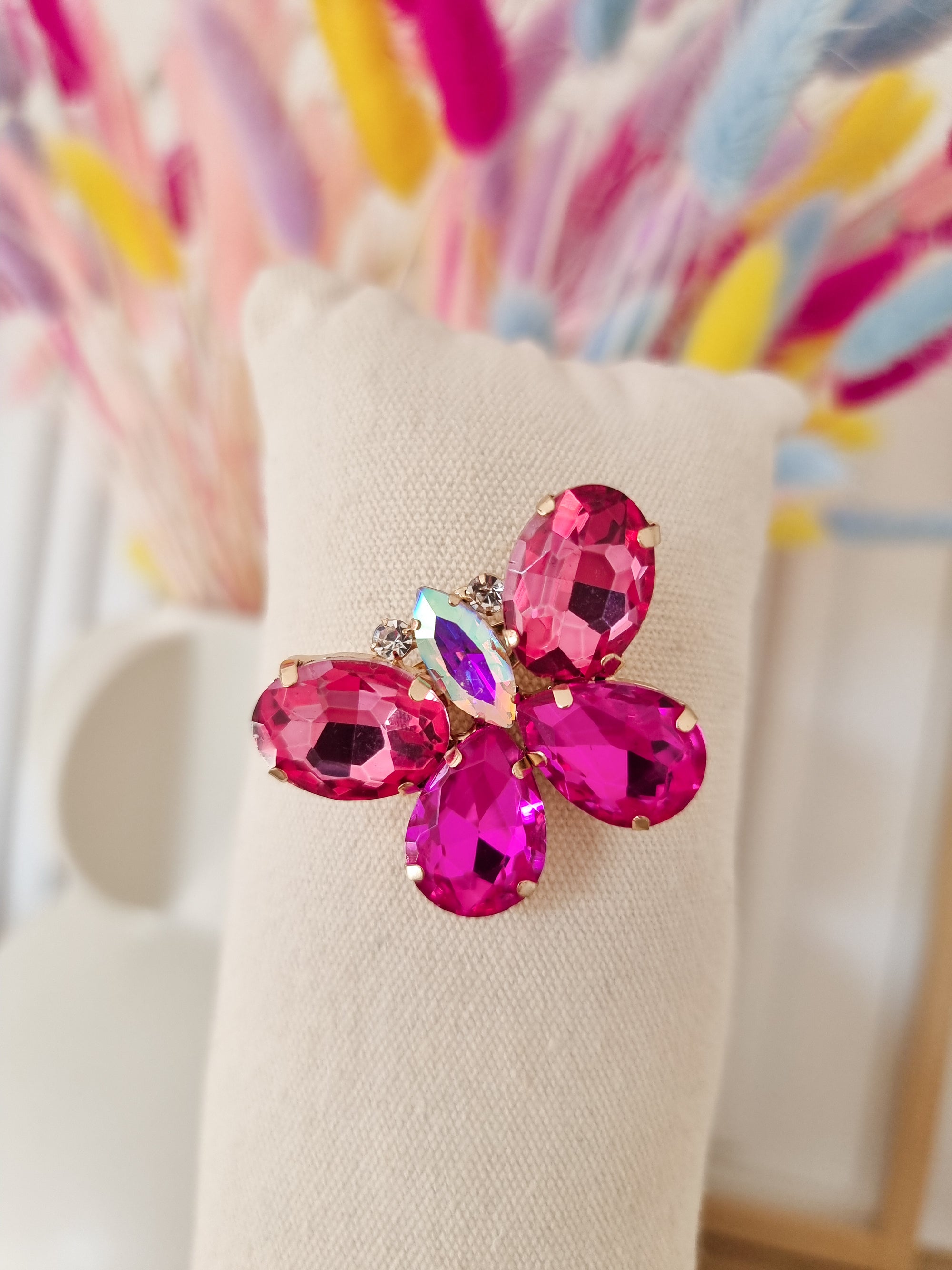 Broche papillon rose