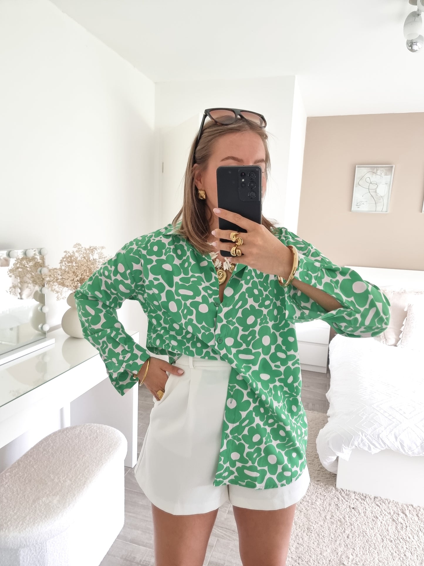 Chemise