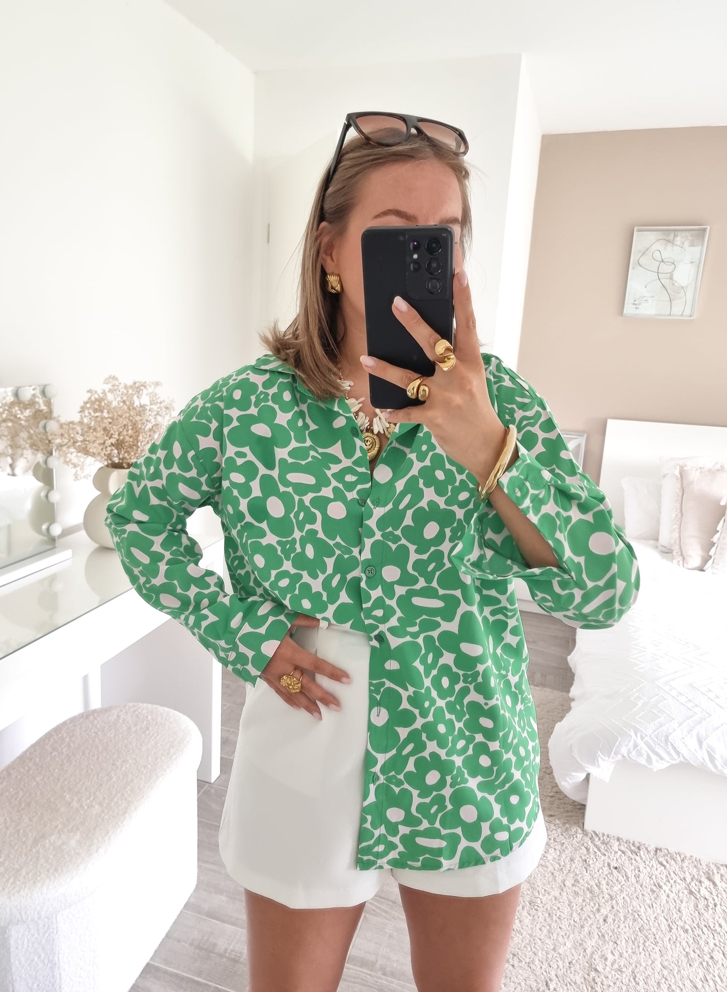 Chemise
