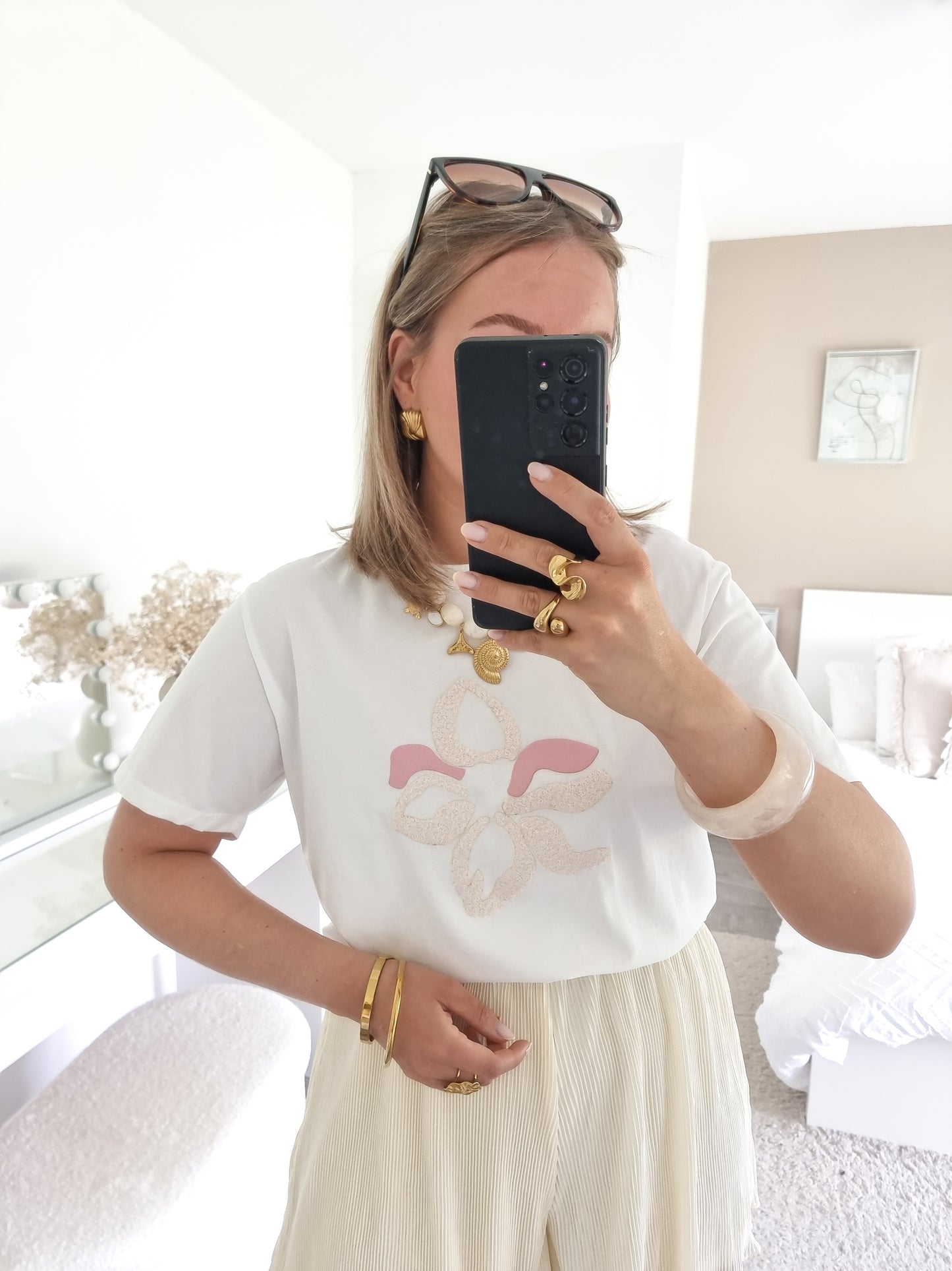 T-shirt fleur relief